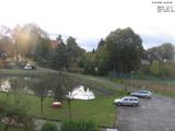 09 : 00