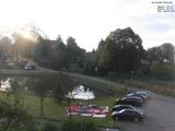 09 : 00