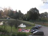 09 : 32