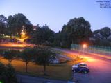 04 : 00