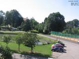 09 : 40