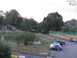 06 : 00