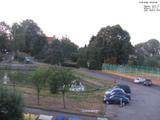 06 : 00