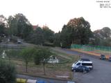 06 : 00