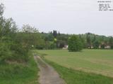 09 : 04