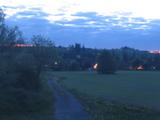 21 : 08