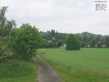 09 : 44