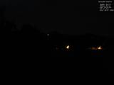 22 : 00