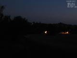 03 : 32