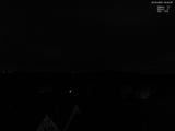 23 : 04