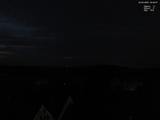 03 : 32