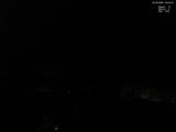 03 : 00