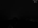 06 : 00