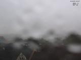 09 : 00