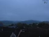 19 : 04