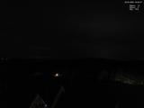03 : 32