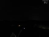 23 : 00