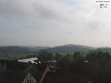08 : 44