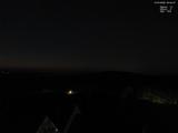 03 : 44