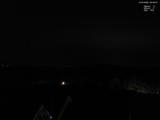 03 : 32