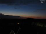 04 : 00