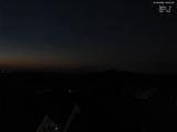 03 : 04