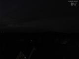 03 : 00