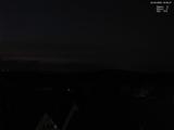 03 : 00