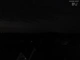 03 : 00