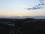 05 : 48
