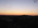 05 : 40