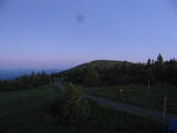 04 : 00